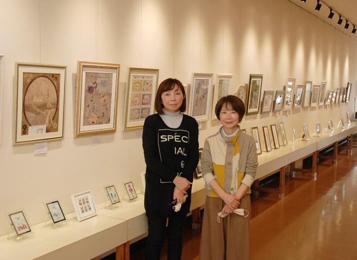 岐阜ハートセンター 便り : 早川弘美、杉山恵子「押し花二人展」