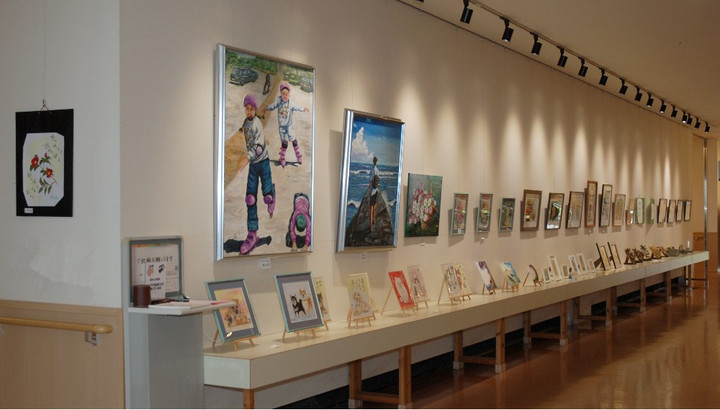岐阜ハートセンター 便り : 「絵と陶芸展」横山寿美子・大塚知子・山口
