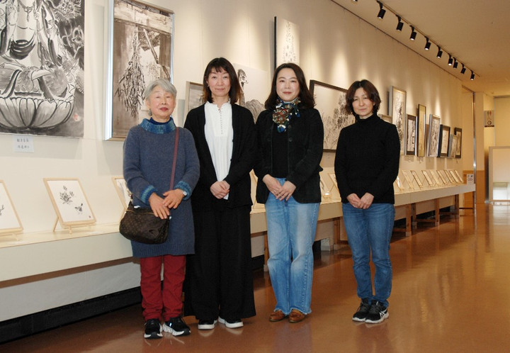 岐阜ハートセンター 便り : 墨girls 4人衆による水墨画展